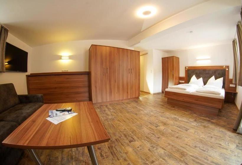 ペンション Der Steinerwirt