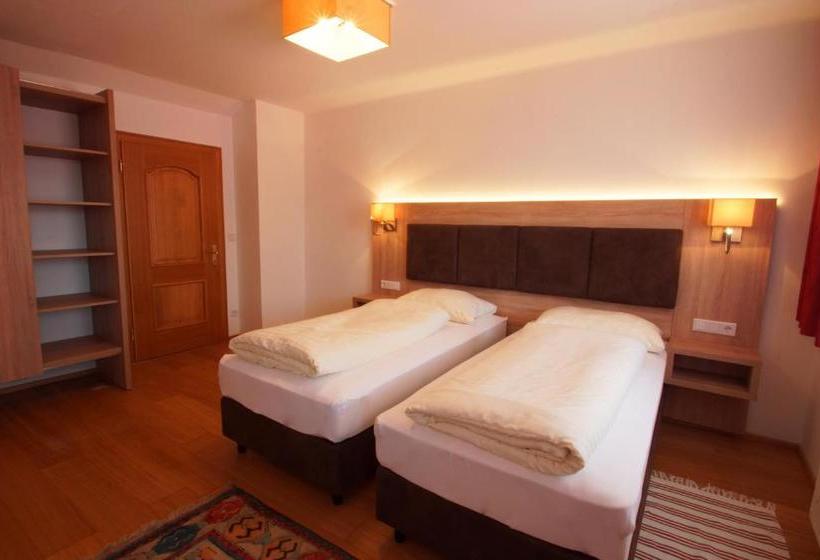 ペンション Gasthof Zur Post