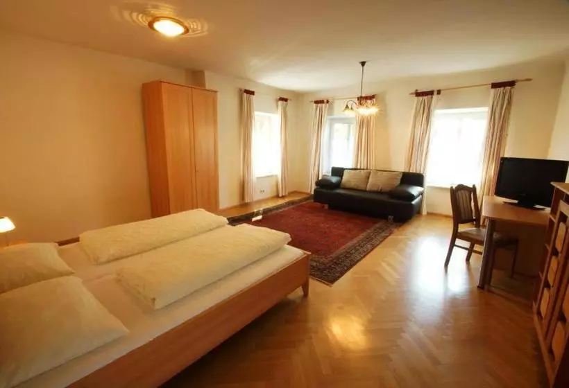 ペンション Gasthof Zur Post