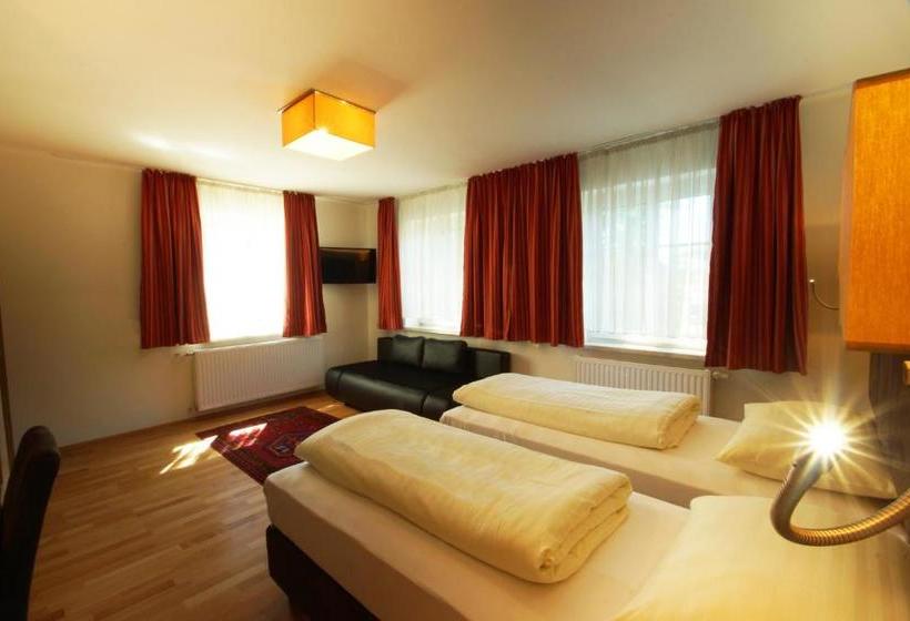 ペンション Gasthof Zur Post