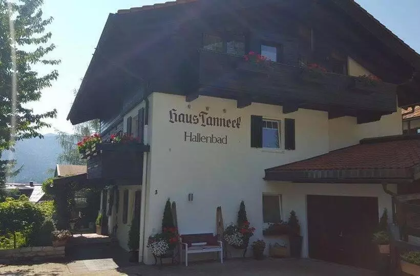 ペンション Gästehaus Tanneck
