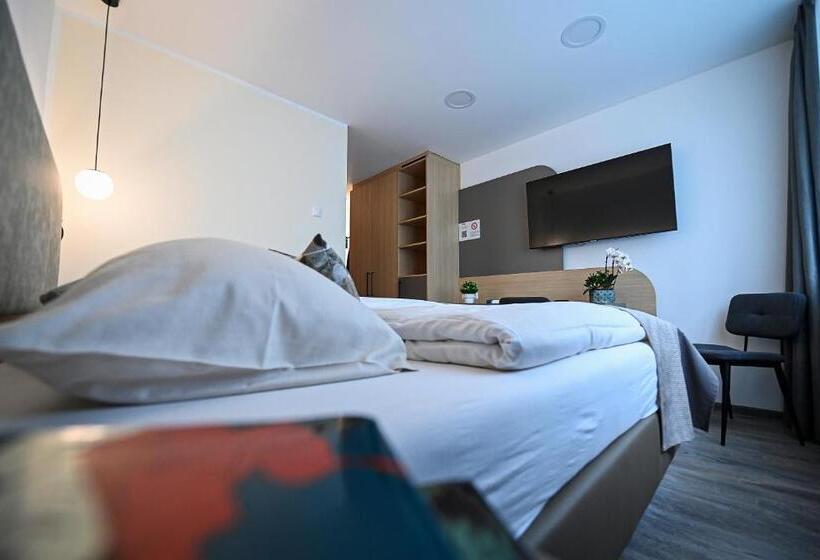 بنسيون Kolping Gästehaus