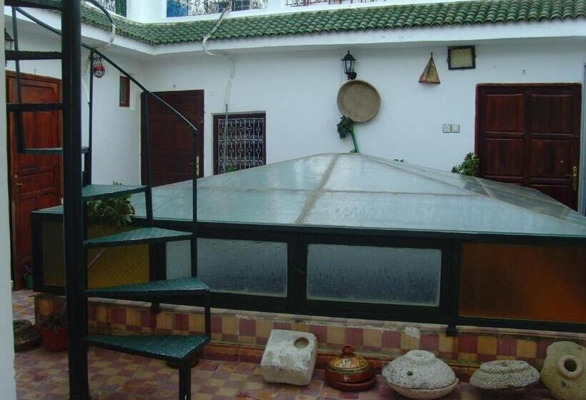 ペンション La Colombe Blanche