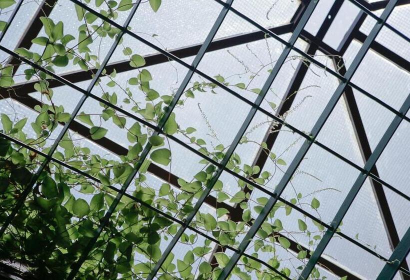 ペンション La Colombe Blanche