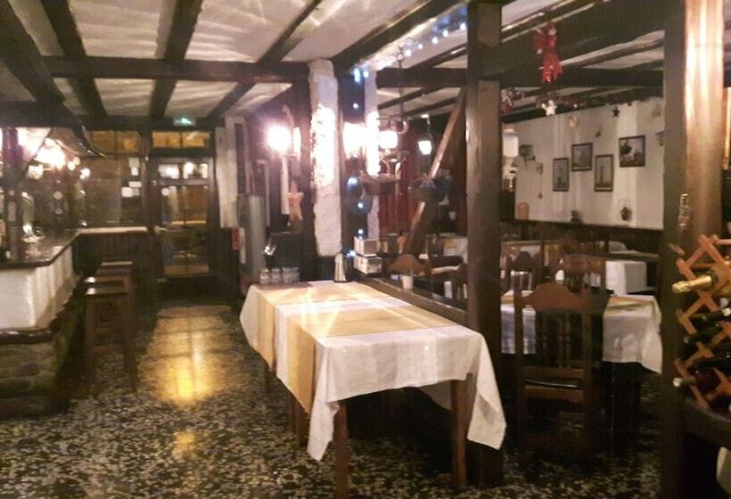 پانسیون Residencia Aldosa