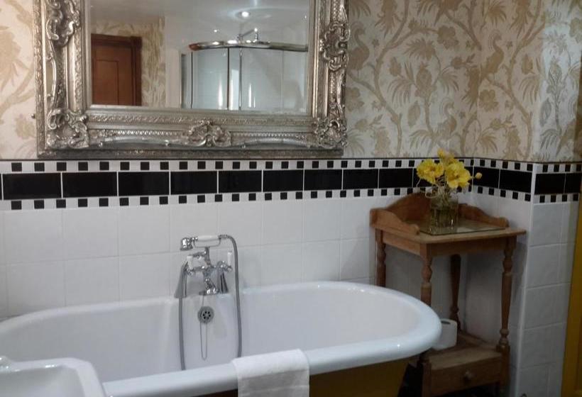 بنسيون The Lonsdale