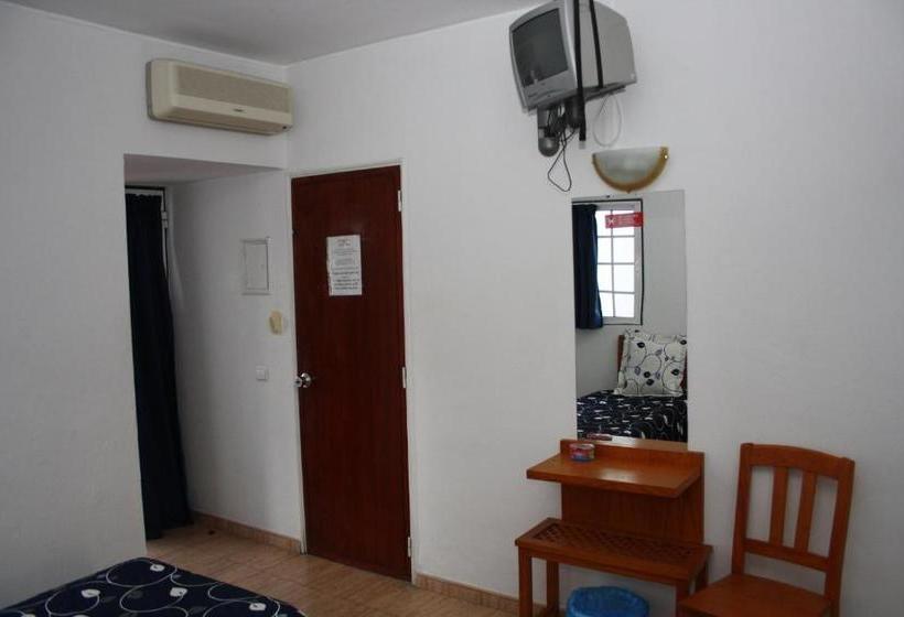 Pensão Vegas Residence