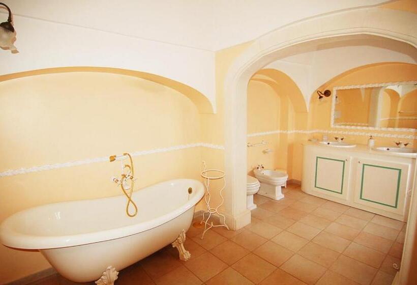 Villaggio In Case Sparse Nel Centro Storico