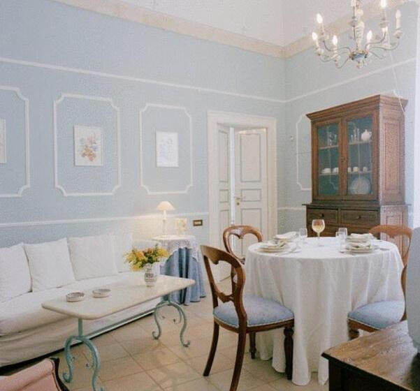 Villaggio In Case Sparse Nel Centro Storico