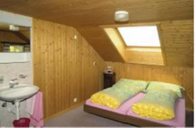 ユースホステル Gasthaus Bergheim