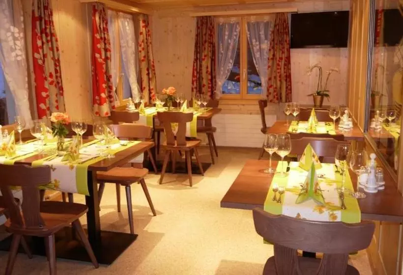 ユースホステル Gasthaus Bergheim