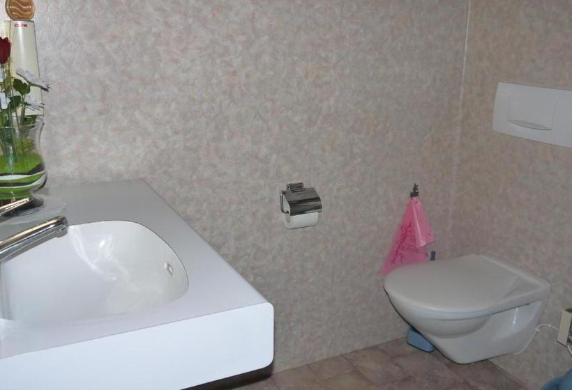 ユースホステル Gasthaus Bergheim