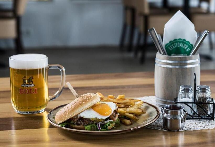 Farmhotel Efstidalur