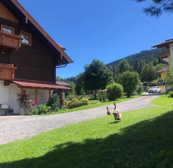 ホテル Ferienhof Nasnergut