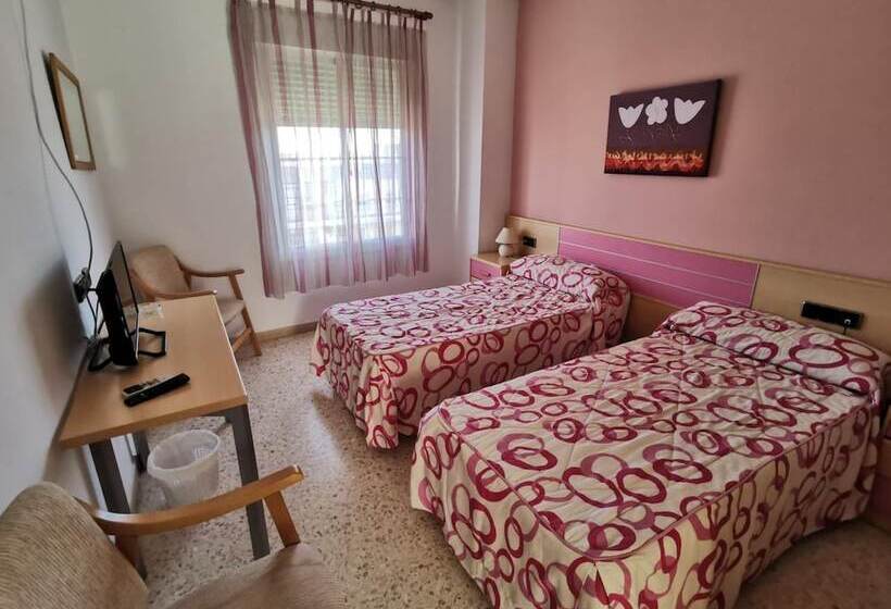 بنسيون Hostal Talavera