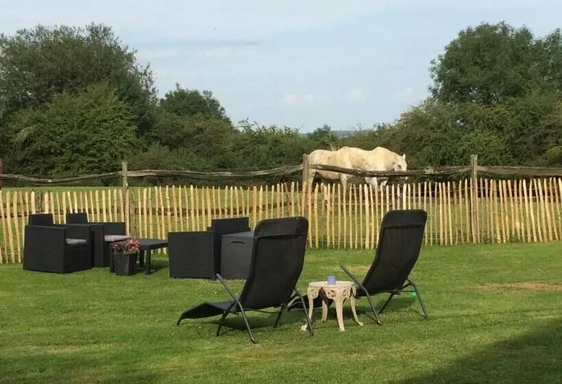 Majatalo La Maison Aux Prés