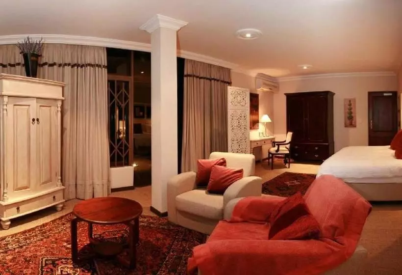 پانسیون Lembali Lodge Luxury Guesthouse