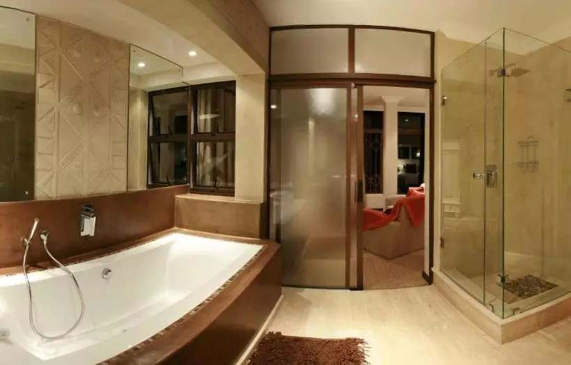 پانسیون Lembali Lodge Luxury Guesthouse