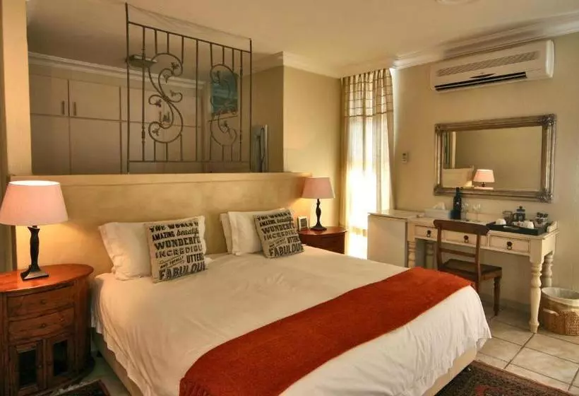 پانسیون Lembali Lodge Luxury Guesthouse