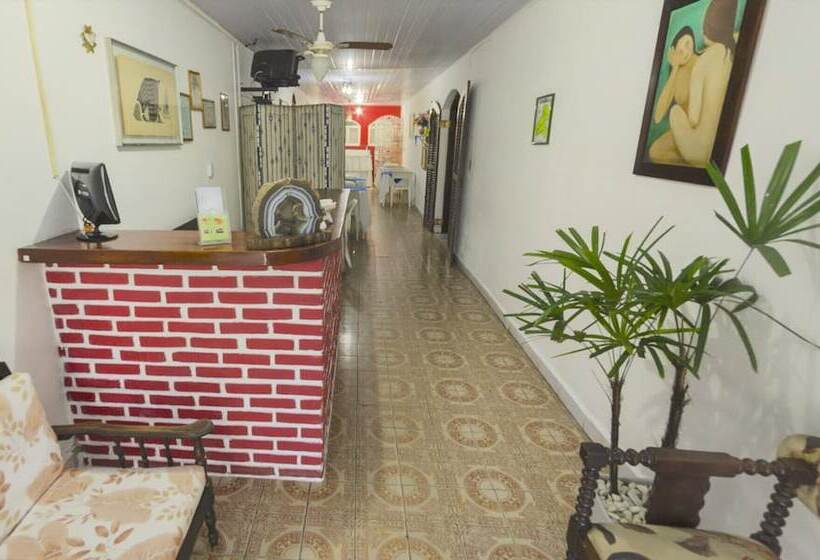 ペンション Pousada Chale Suisso