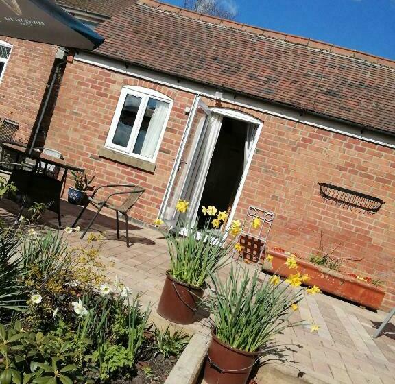 פנסיון Risley Guest House