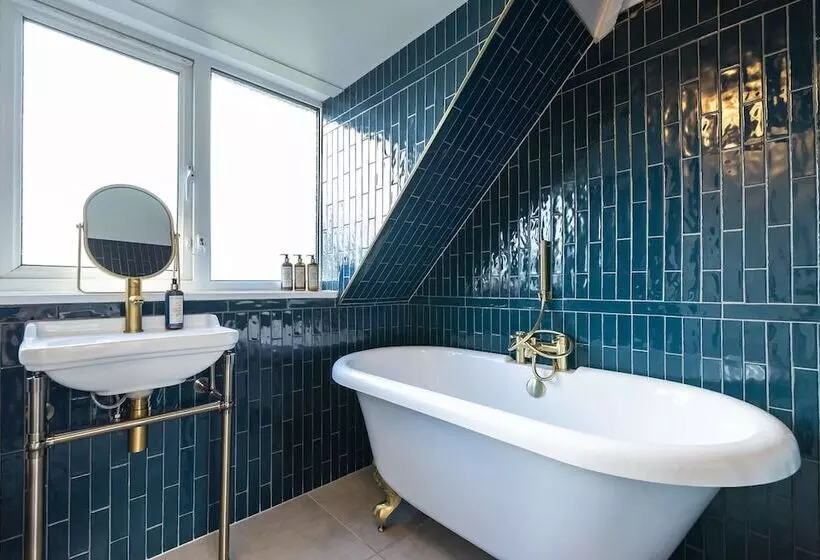 ペンション The Anchorage