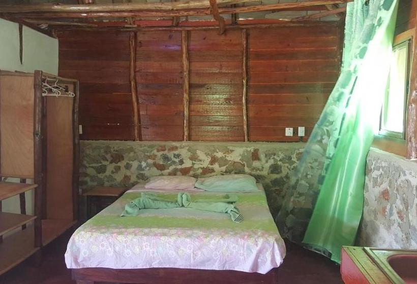 پانسیون Villa La Caleta