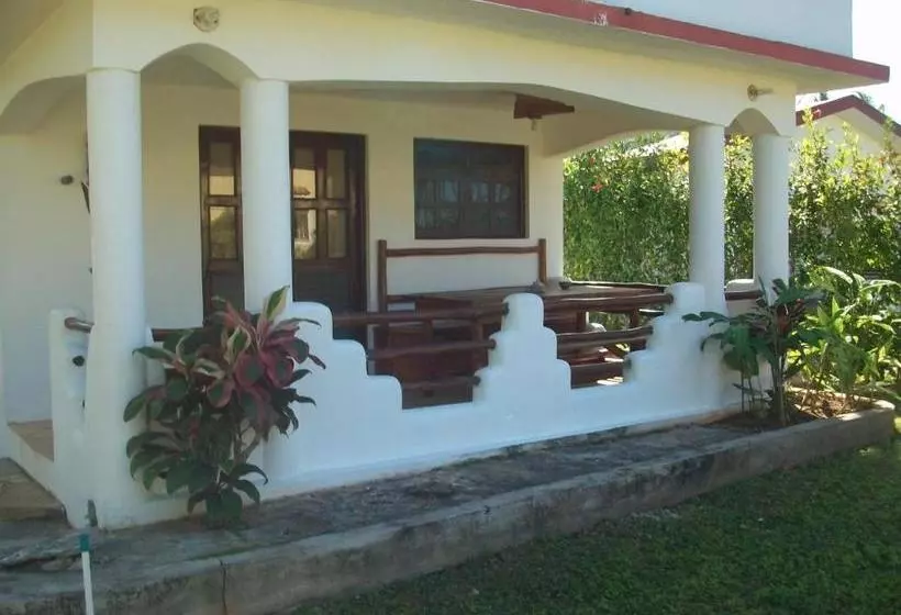پانسیون Villa La Caleta