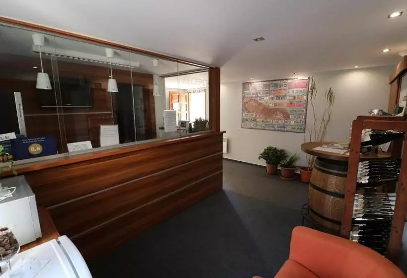 ペンション Zámecký Penzion Rotunda