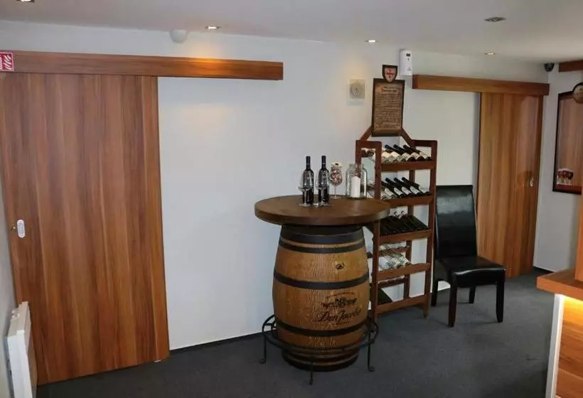 ペンション Zámecký Penzion Rotunda