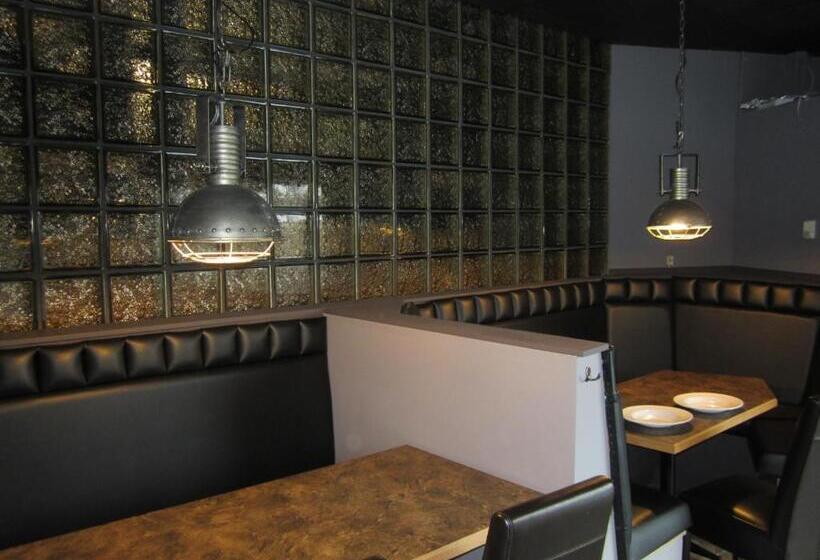 ユースホステル The Lodge At Skeena Landing