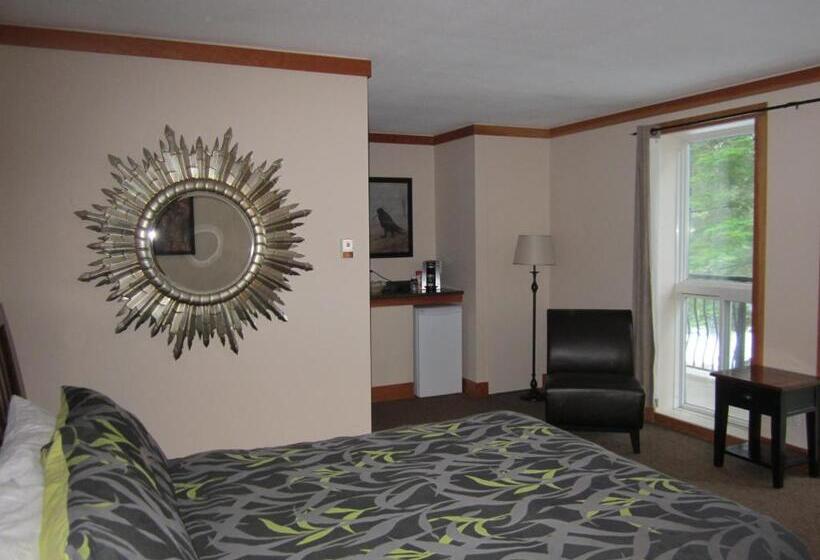 ユースホステル The Lodge At Skeena Landing