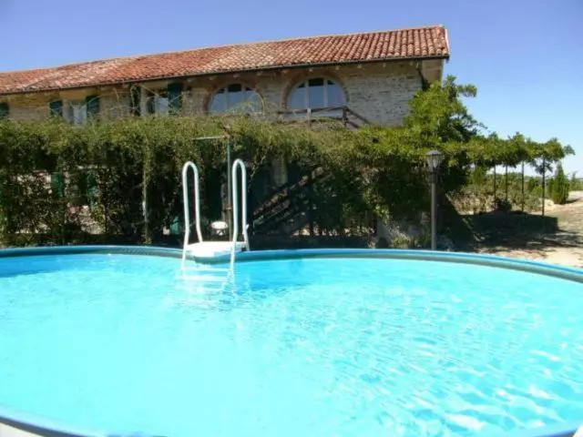 ホテル Agriturismo Cascina Serra