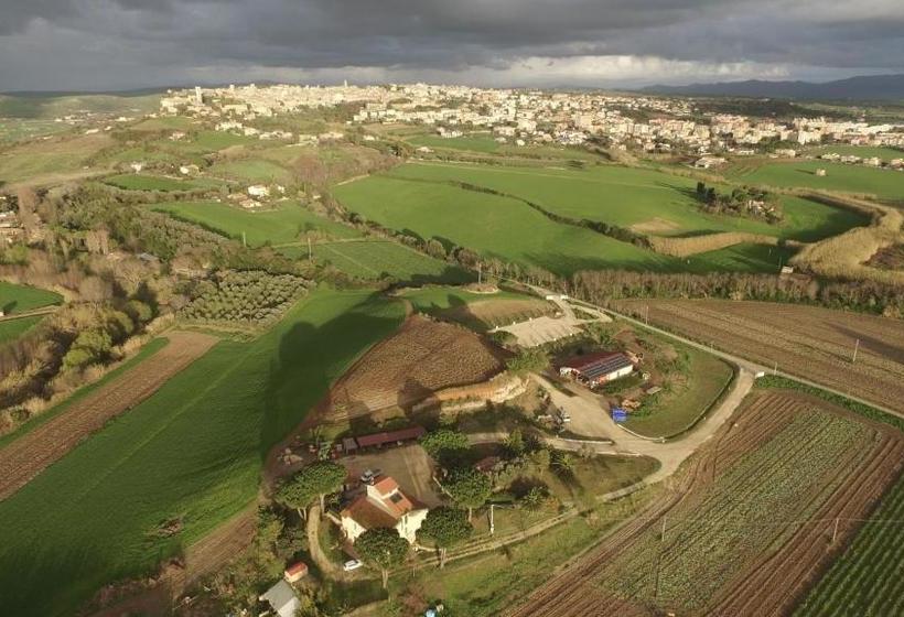 Отель Agriturismo Il Poderino