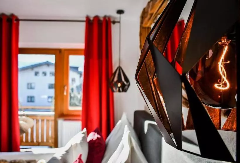 پانسیون Boutique Hotel Pinzgauerhof