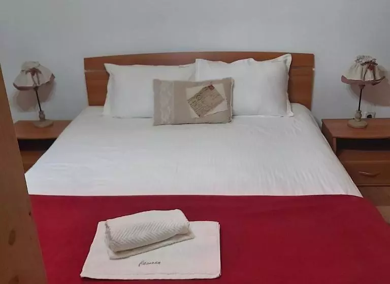 Majatalo Camere De Inchiriat Cascada