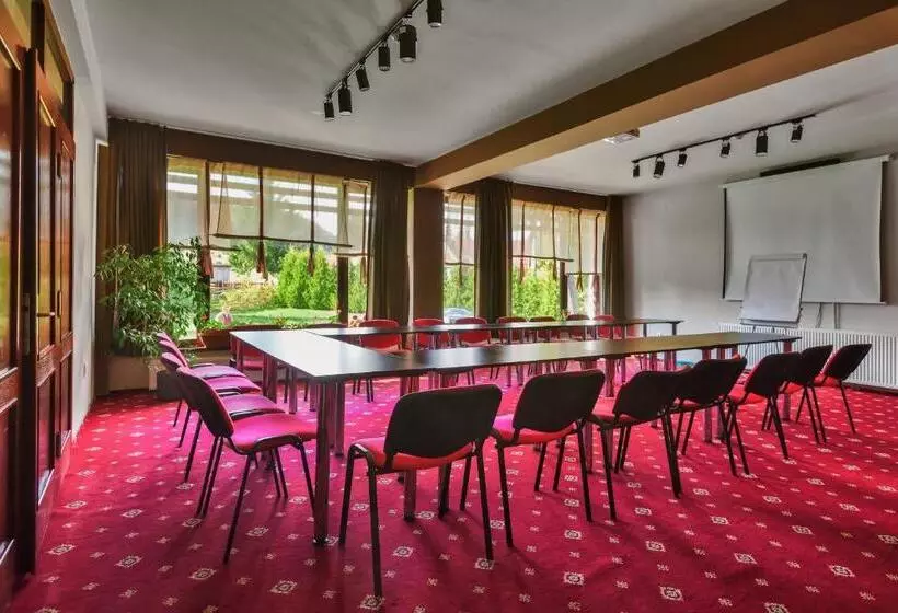 ペンション Casa Muntelui