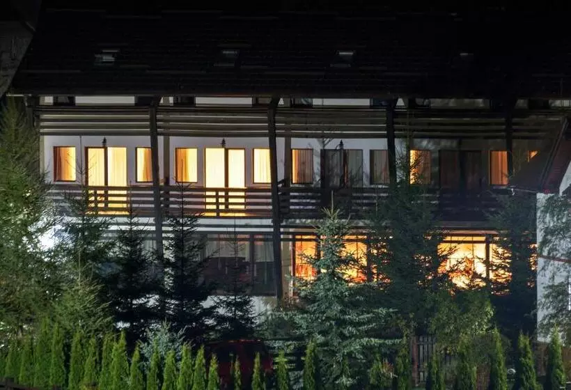 ペンション Casa Muntelui