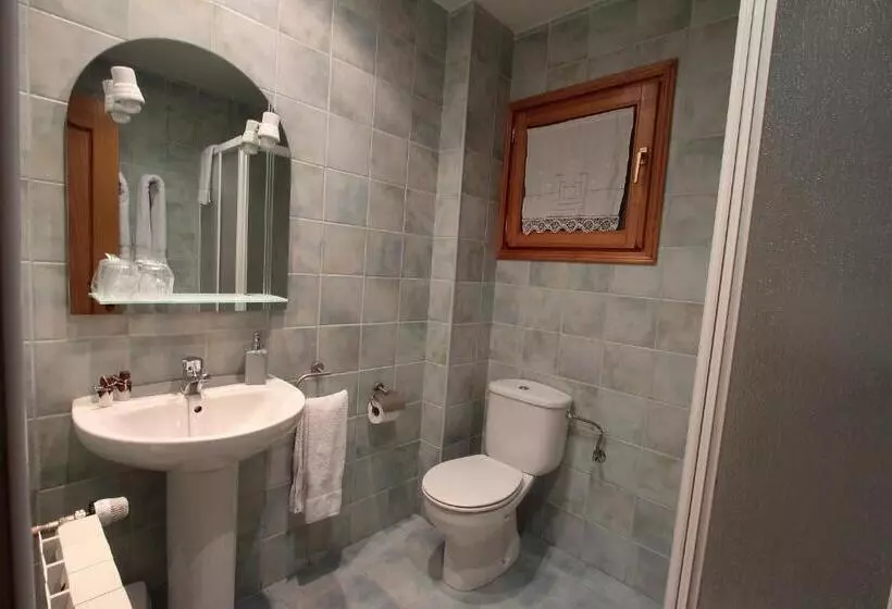 ペンション El Pedrís