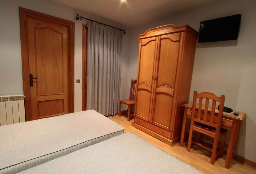 ペンション El Pedrís