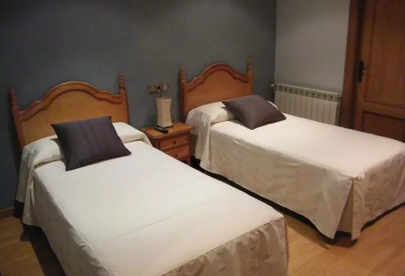 ペンション El Pedrís