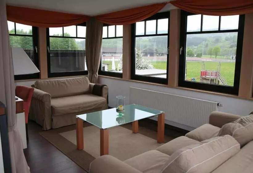 ペンション Gästehaus Schwarzenauer Mühle
