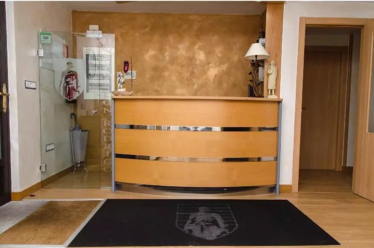 ペンション Hostal Don Rodrigo