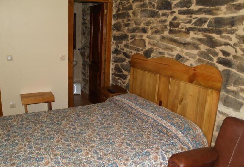 بنسيون Hostal Tribal