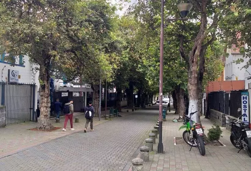 ペンション Whipala Hostal