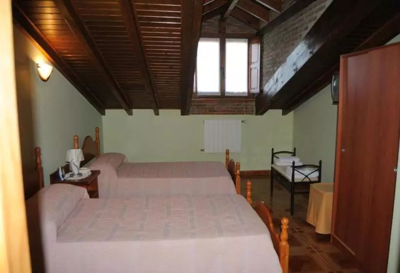 پانسیون Hosteria El Corralucu