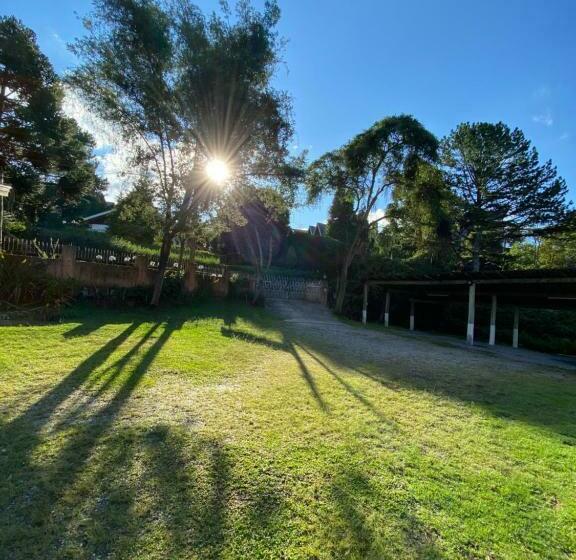 پانسیون Pousada 3 Pinheiros A 400m Do Museu Automotivo Carde