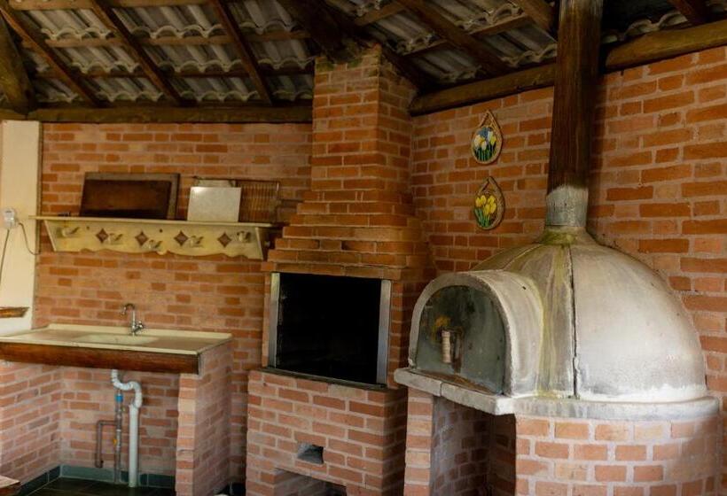 پانسیون Pousada 3 Pinheiros A 400m Do Museu Automotivo Carde