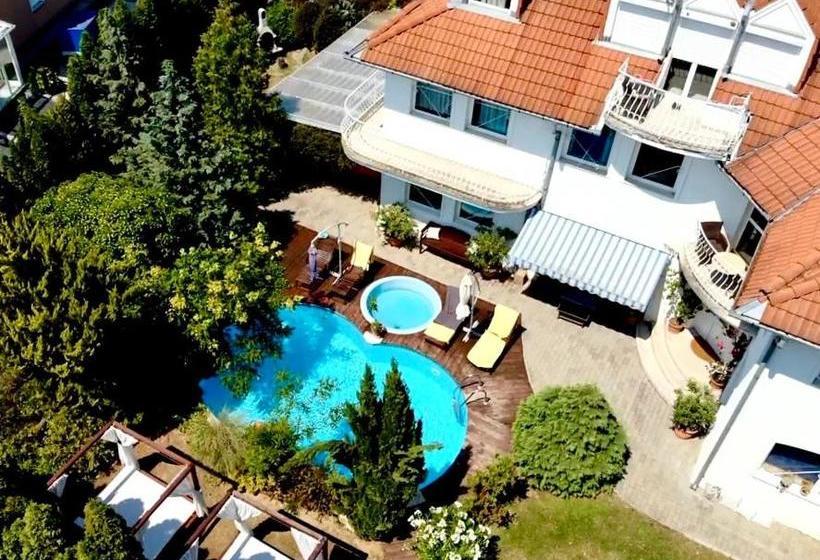 بنسيون Szent Kristof Panzio