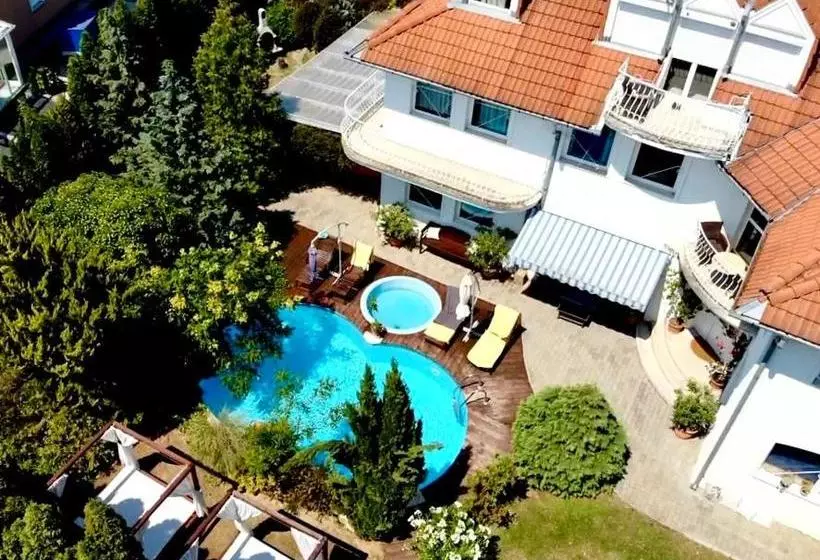 ペンション Szent Kristof Panzio